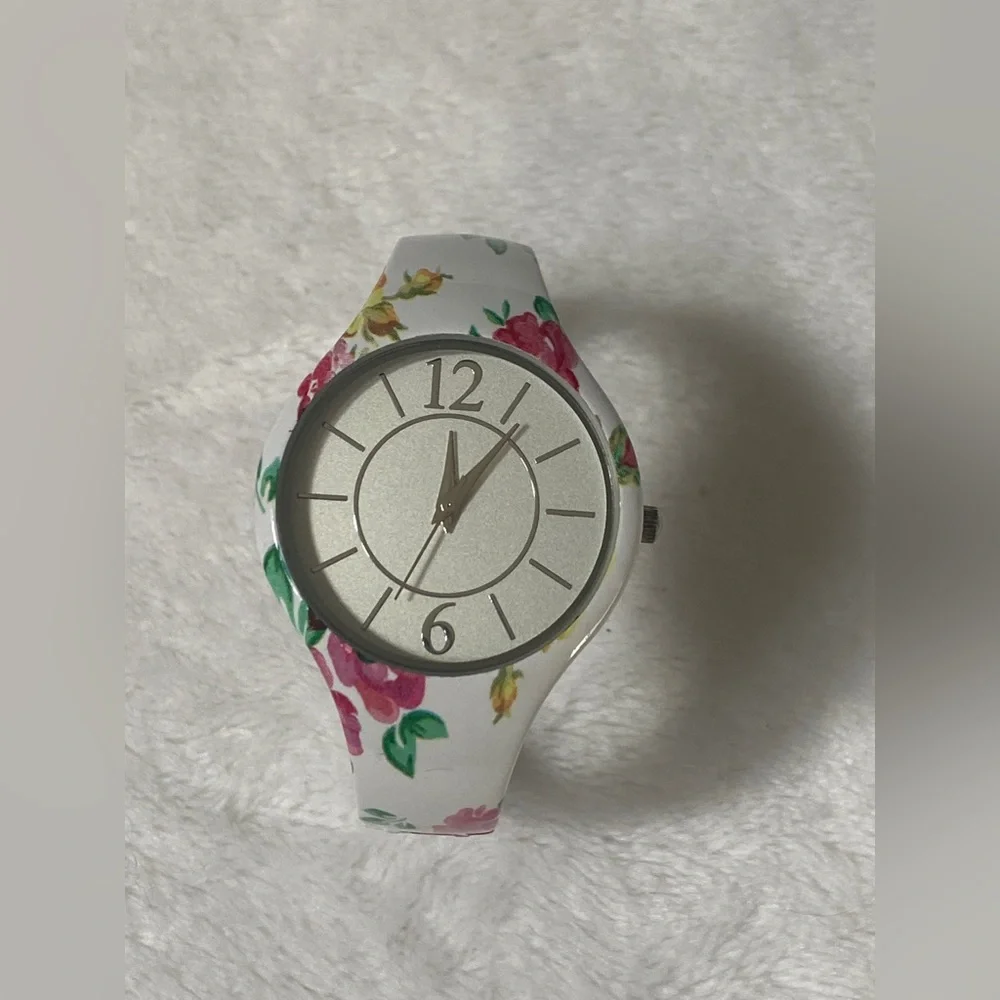 White Floral Design Ladies Bangle Style Wristwatch - Picture 1 of 12
